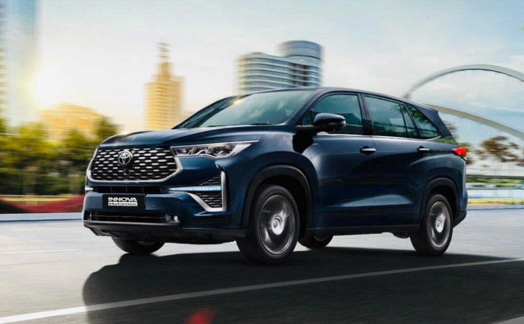 Best car-Toyota Innova HyCross